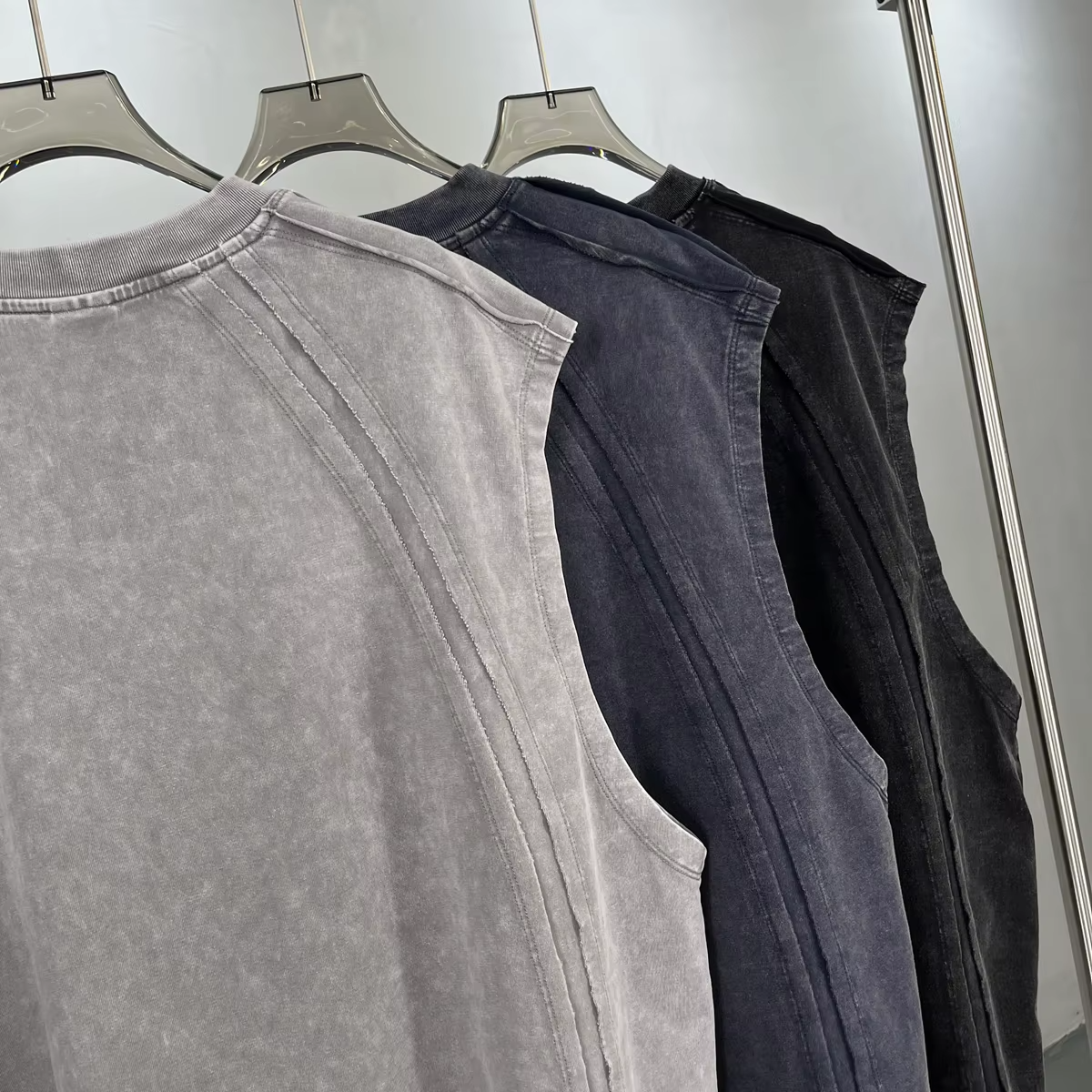 Vintage Sleeveless Streetwear Tee