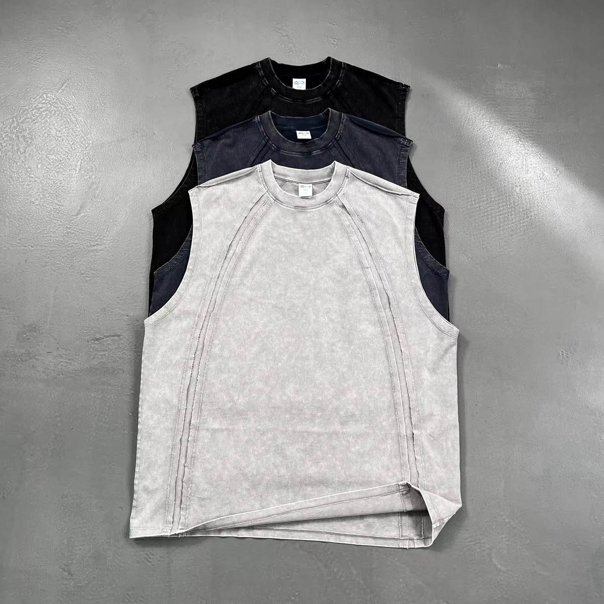 Vintage Sleeveless Streetwear Tee
